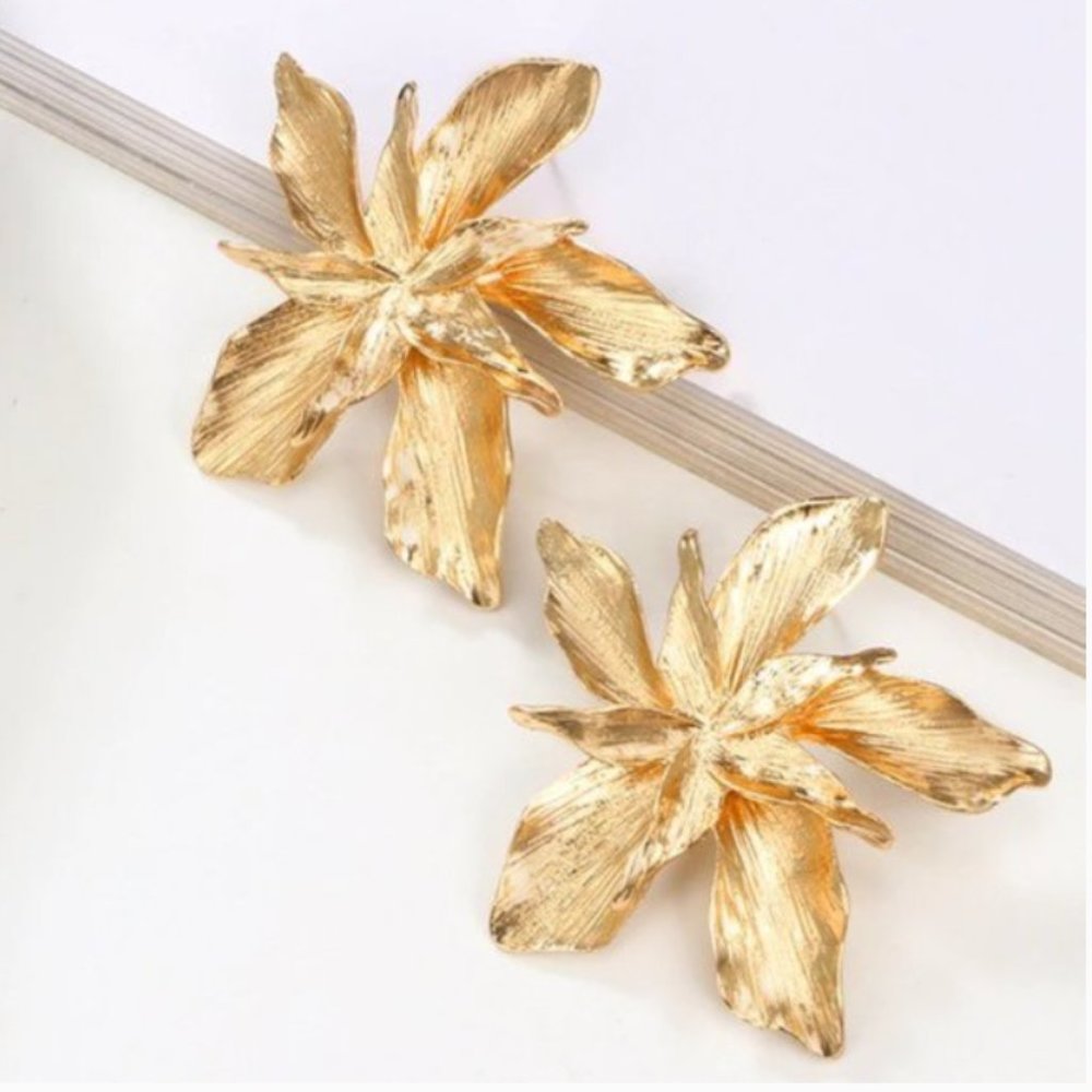 Anthropologie Gold Floral Statement Earrings - Picture 2 of 3